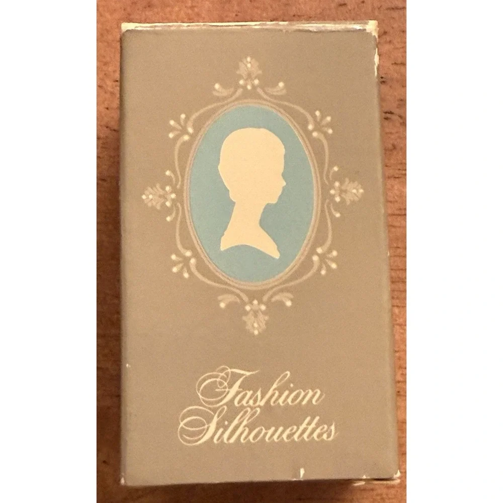 Avon 1984 American Fashion‎ Silhouettes Thimble Circa 1942 Original Box & Pouch